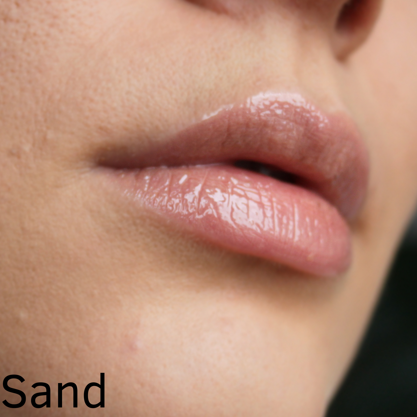 Nude lipgloss