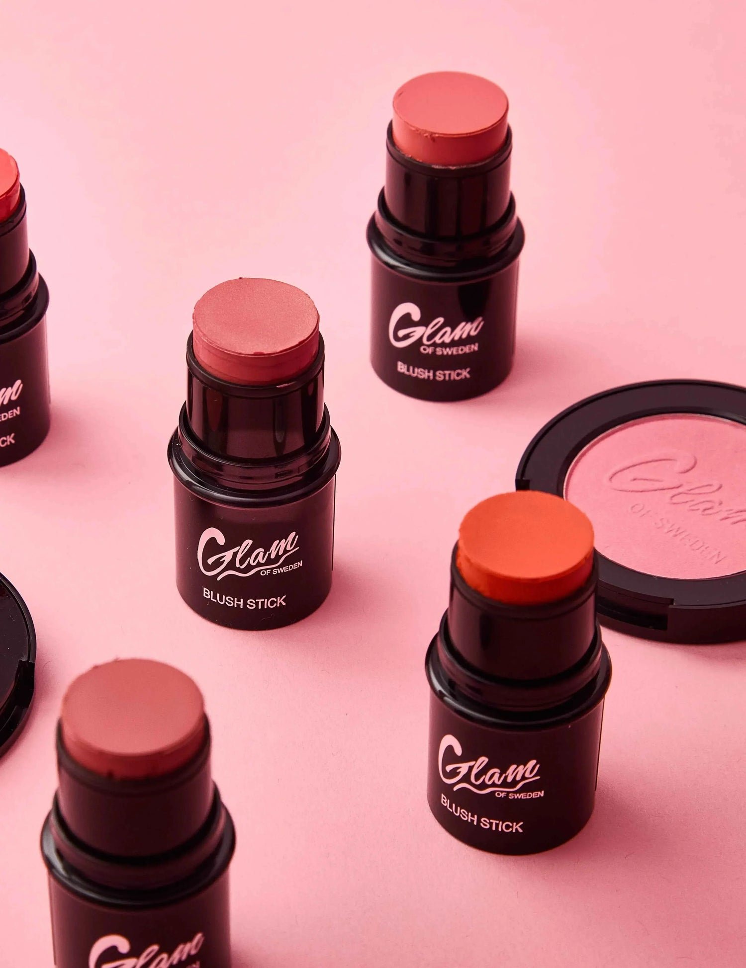 Blush stick: den enkla sommarfavoriten i sminkväskan - Glamofsweden