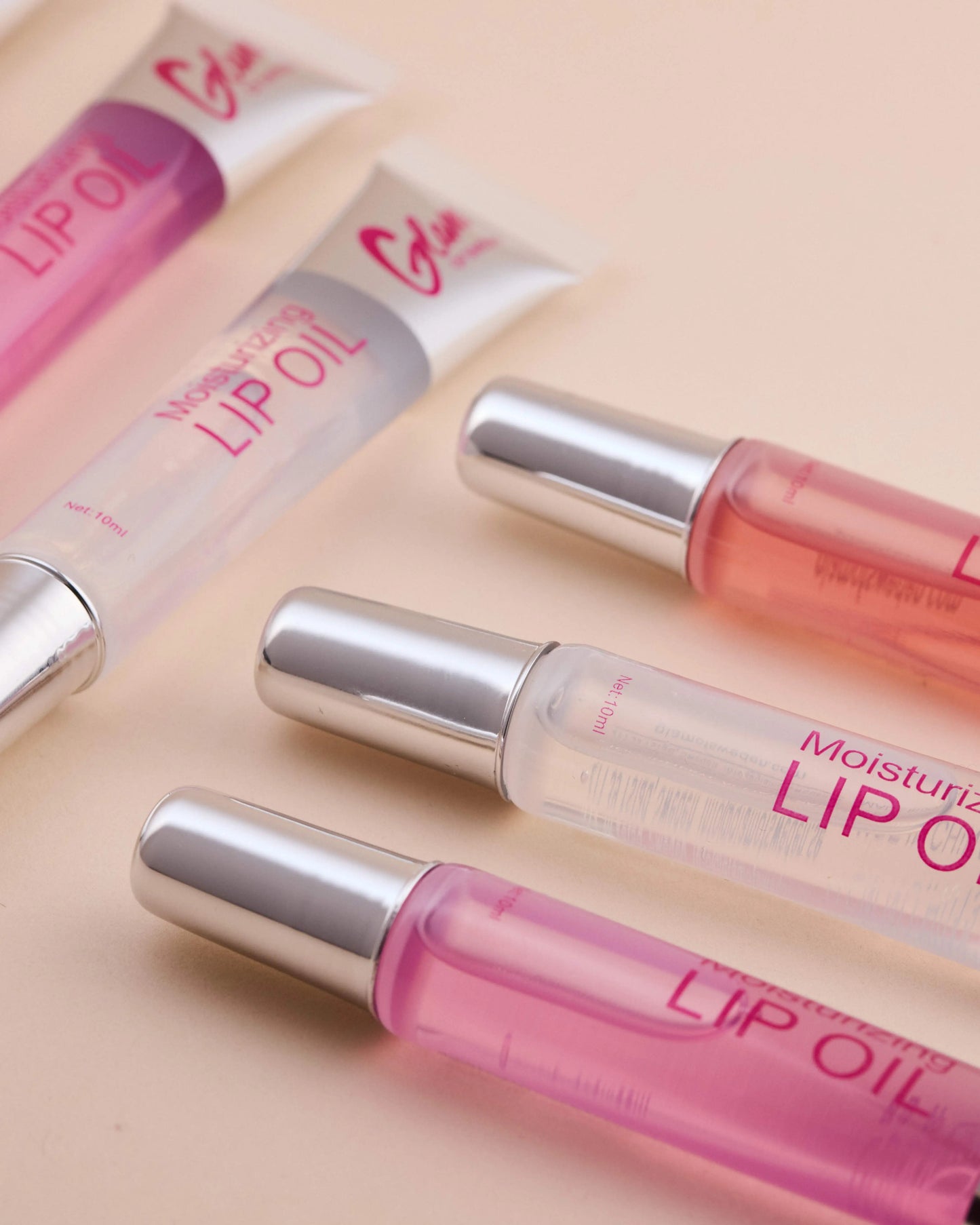 Moisturizing lip oil