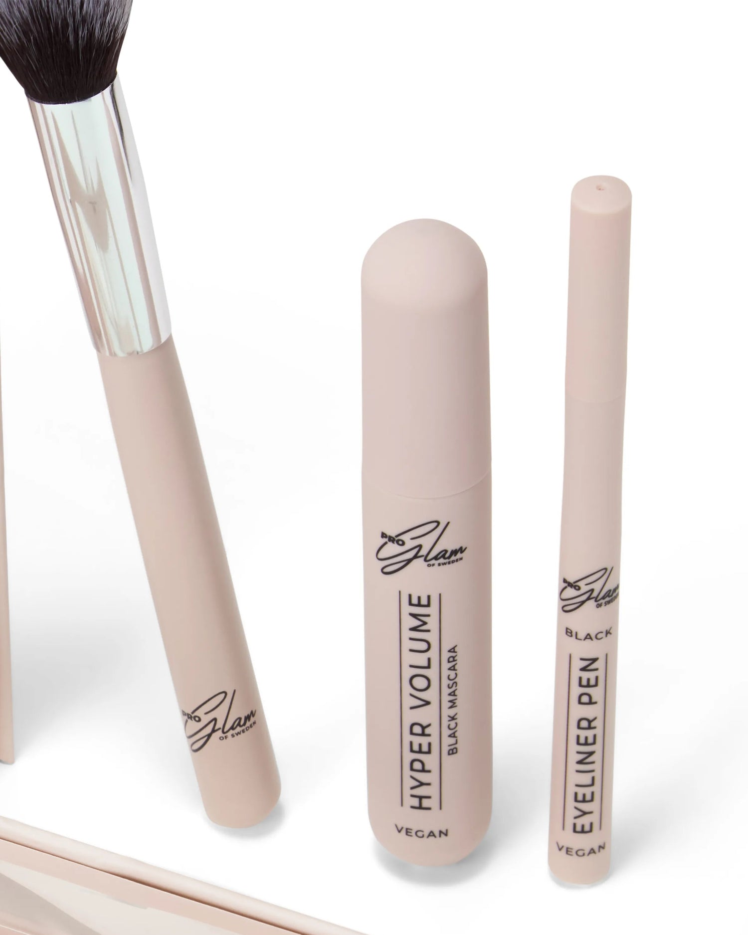 Hyper volume mascara